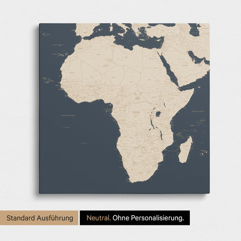 Neutrale und schlichte Ausführung einer Afrika-Karte als Pinn-Leinwand in Hale Navy (Dunkelblau-Gold) ohne Personalisierung