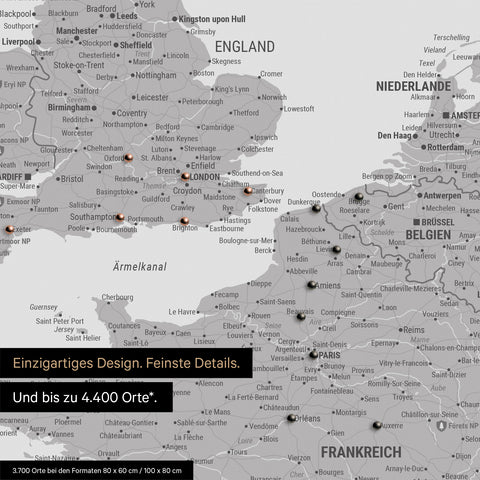 Europa Landkarte in Hellgrau als Leinwand zum Pinnen zeigt einen Ausschnitt von England, Frankreich und Belgien mit vielen Details wie Nationalparks, Flüssen und zahlreichen kleinen Orten und Städten, die teilweise mit Pins markiert sind