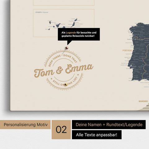 Europakarte Pinn-Leinwand in Navy Light mit Personalisierung als rundes Logo, das eine Legende für bereits besuchte Reiseziele im Rundtext beinhaltet