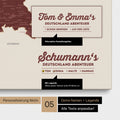 Pinnwand Leinwand einer Deutschland-Karte in Bordeaux Rot mit Personalisierung als Logo mit Familiennamen