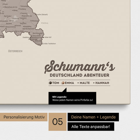 Pinnwand Leinwand einer Deutschland-Karte in Warmgray (Braun-Grau) mit Personalisierung als Logo mit Familiennamen