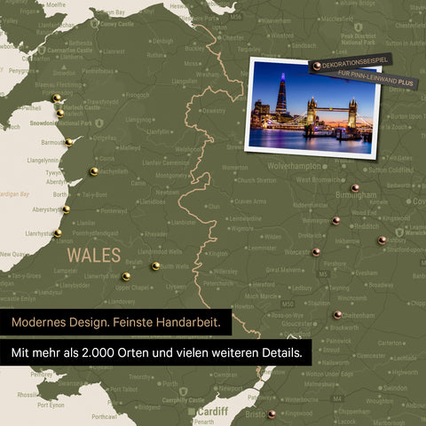 Ausschnitt einer Landkarte von Wales und England in Farbe Olive Green mit Pins zur Markierung von besuchten Reisezielen