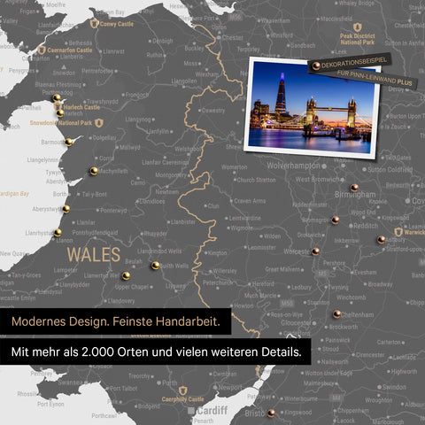 Ausschnitt einer Landkarte von Wales und England in Farbe Light Gray mit Pins zur Markierung von besuchten Reisezielen