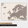 Neutrale und schlichte Ausführung einer Europakarte als Magnet-Poster in Warmgray (Braun-Grau)
