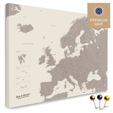 Europakarte in der Farbe Warmgray (Braun-Grau) in einem modernen, minimalistischem Design als Leinwand zum Pinnen von Reisen und Orten