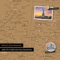 Pinnen von Reisezielen auf einer magnetischen USA-Karte als Magnetposter