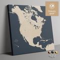 Nordamerika Landkarte in Hale Navy (Dunkelblau-Gold) mit sehr hohem Detailgrad als Pinnwand Leinwand zum Pinnen und Markieren von Reisezielen kaufen