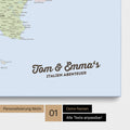 Politische Landkarte von Italien als Pinnwand Leinwand mit Personalisierung und Namen in einer modernen Schreibschrift