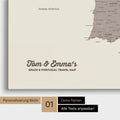 Landkarte von Spanien- & Portugal als Pinnwand Leinwand in Warmgray mit Personalisierung und Namen in einer modernen Schreibschrift