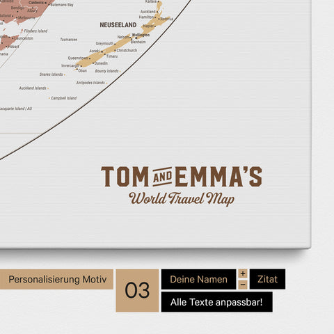 Personalisierung einer Weltkarte in der Equal-Earth-Projektion Pinnwand in Multicolor Sienna mit einem Logo im Vintage-Look, bei dem die Namen und die Unterzeile „World Travel Map“ geändert werden kann