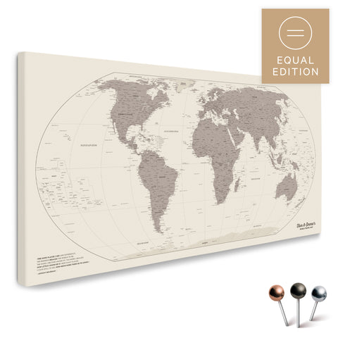 Weltkarte in der Equal-Earth-Projektion und in der Farbe Warmgray (Braun-Grau) als hochwertige Pinn-Leinwand, ideal geeignet zum Markieren von Orten und Planen von Reisen