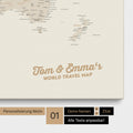 Weltkarte als Pinnwand Leinwand in Gold mit Personalisierung und Eindruck von deinen Namen